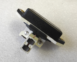 Регулятор напряжения 28V K2063KR