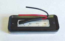 Фонарь габаритный красный (100*40 мм) 24v 4 LED белое стекло